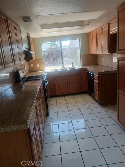 Building Photo - 15754 Sheryl Ln