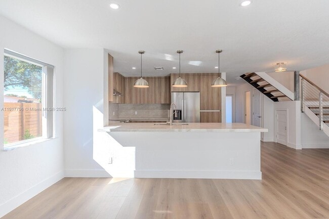 Building Photo - 2795 N 40th Ave