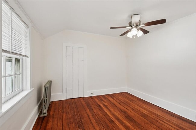 Building Photo - 247 Liberty Corner Rd