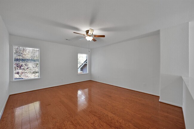 Building Photo - 115 E Greenhill Terrace Pl