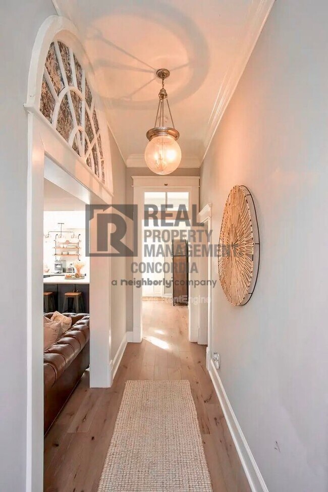 Building Photo - 1208 Woodland St