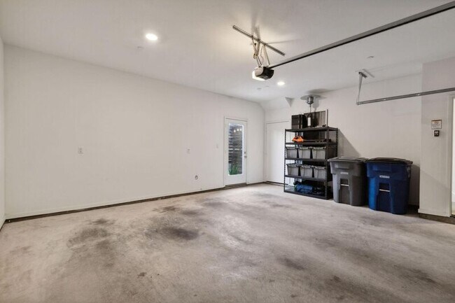 Building Photo - 1514 N Washington Ave