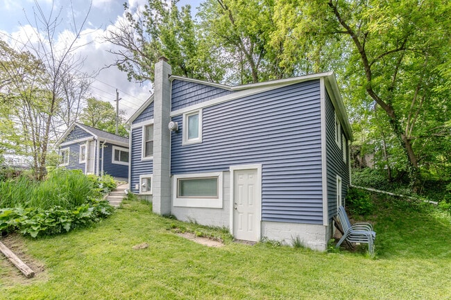 Building Photo - 11291 E Shore Dr