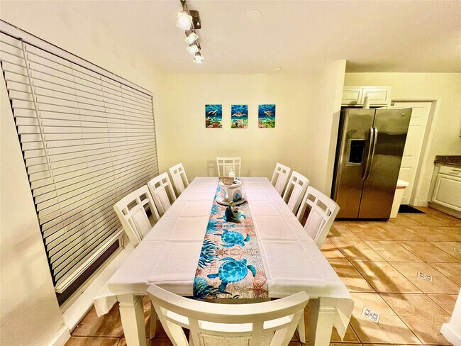 Building Photo - 133 NE 1st St