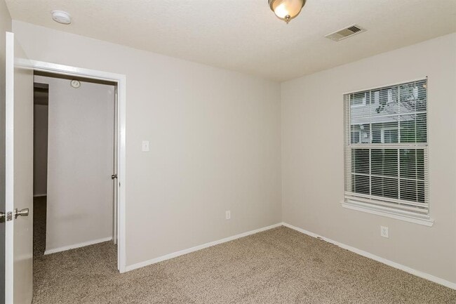 Building Photo - 20824 Patriot Park Ln