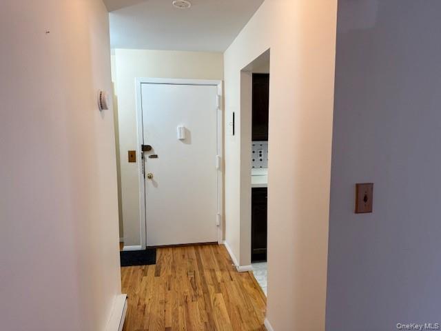 Building Photo - 5 Germonds Village