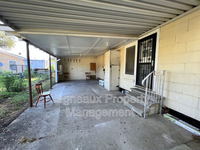 Building Photo - 3105 Deaton St