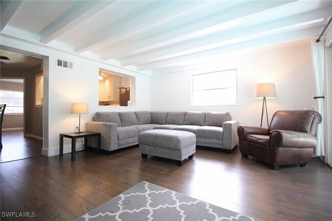 Building Photo - 4459 Flamingo Dr