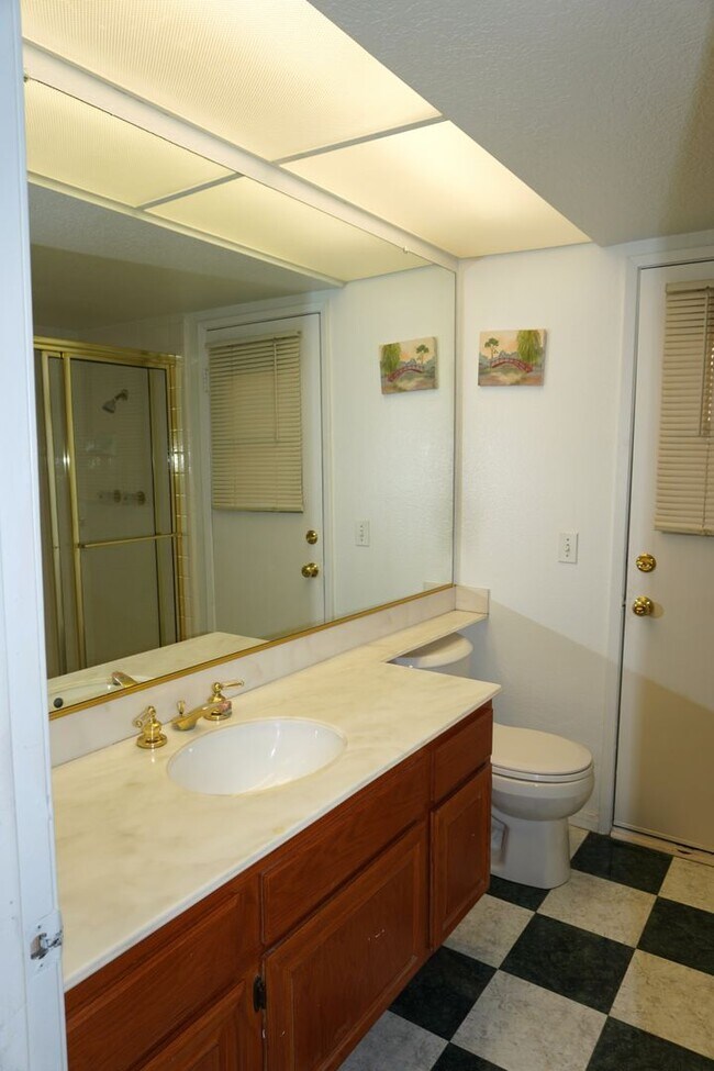 Building Photo - 25955 La Barca Rd
