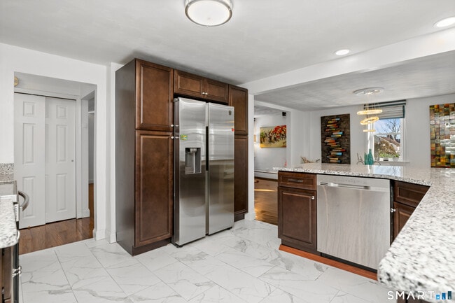 Building Photo - 1701 Boulevard