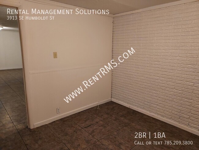 Building Photo - 3913 SE Humboldt St