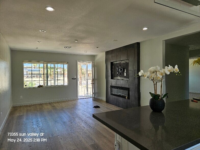 Primary Photo - 73355 Sun Valley Dr