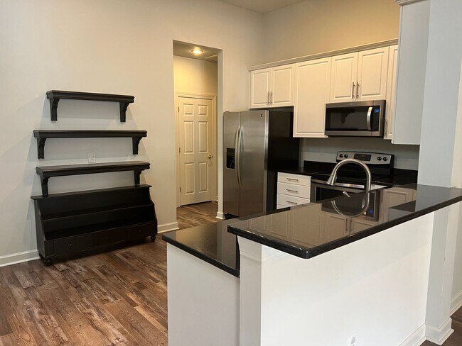 Building Photo - Charming 3BR Home in Rose Hill!