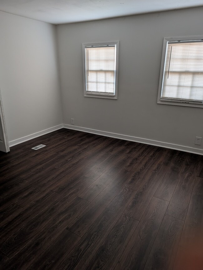 Building Photo - 4747 Piney Grove Rd