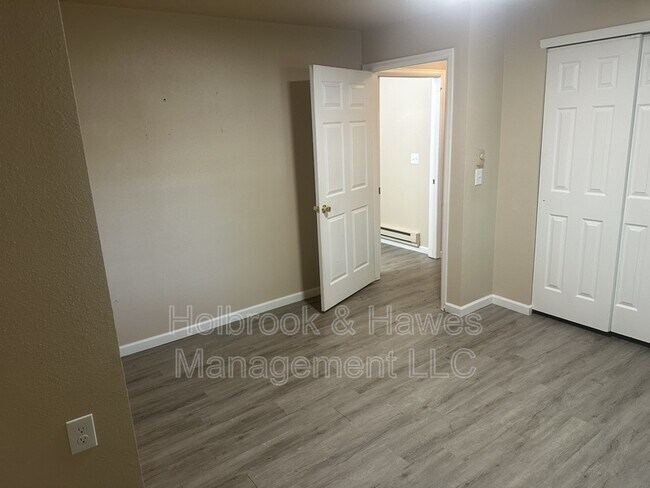 Building Photo - 4531 Boardwalk Dr