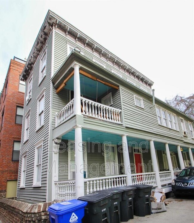 Building Photo - 25 George St