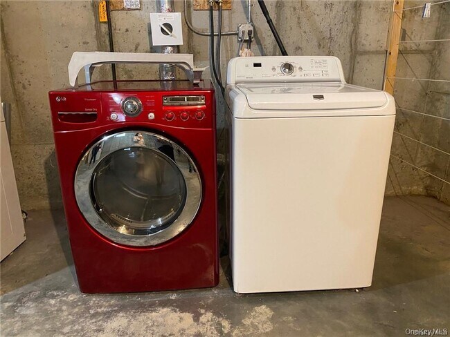 Building Photo - 1309 Half Moon Bay Dr