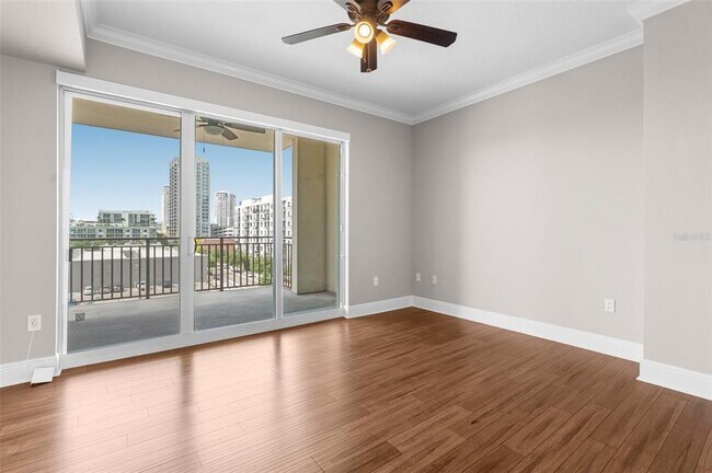 Building Photo - 1238 E Kennedy Blvd