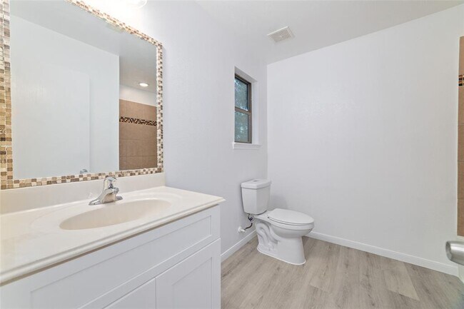 Building Photo - 18703 Clover Nut Ct