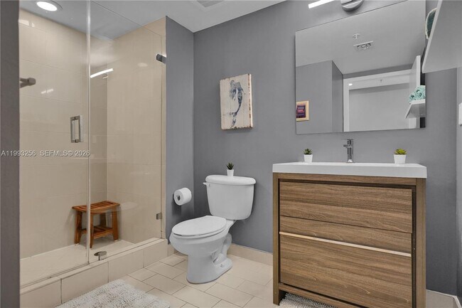 Building Photo - 1111 SW 1st Ave