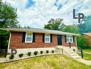 Building Photo - 3681 Claredon Dr