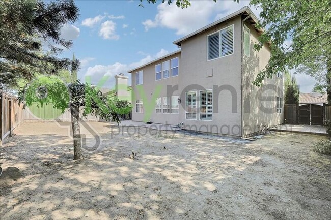 Building Photo - 6820 Cherry Ridge Cir