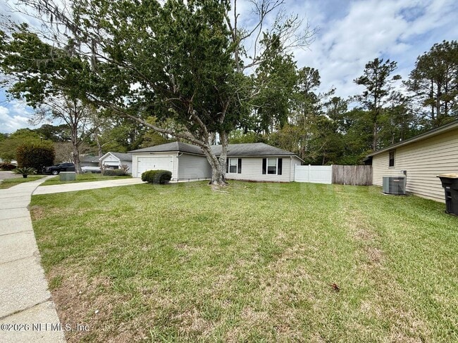 Building Photo - 7541 Allspice Cir N