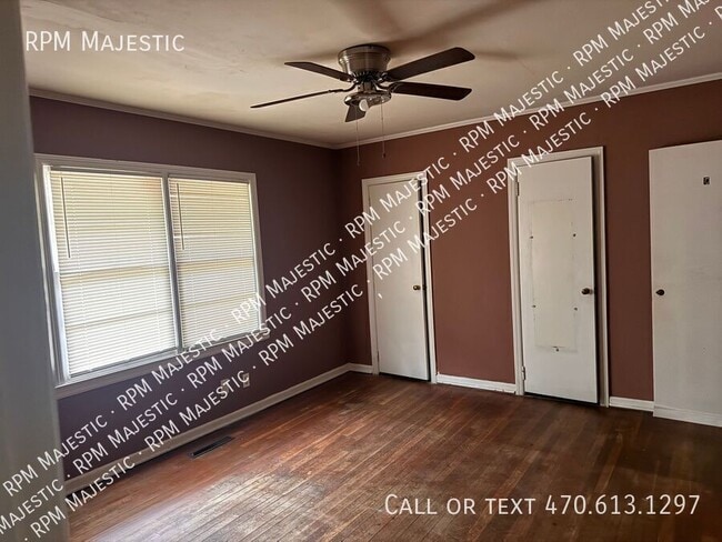 Building Photo - 5247 Scofield Rd