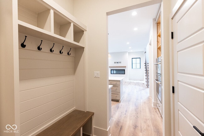 Building Photo - 871 Rosemary Gdns