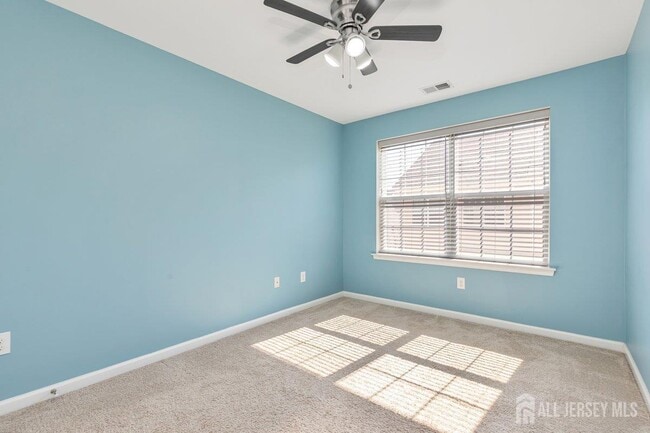 Building Photo - 1302 Hights Farm Rd N