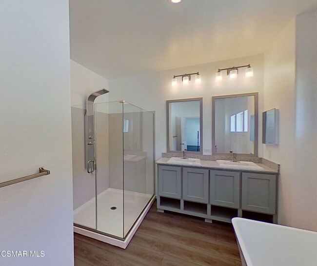 Building Photo - 152 Kings Pl