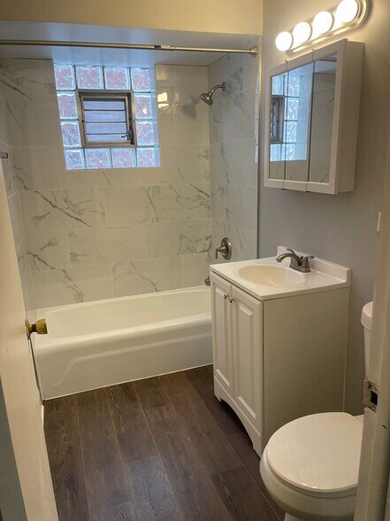 Building Photo - 14513 S Richmond Ave