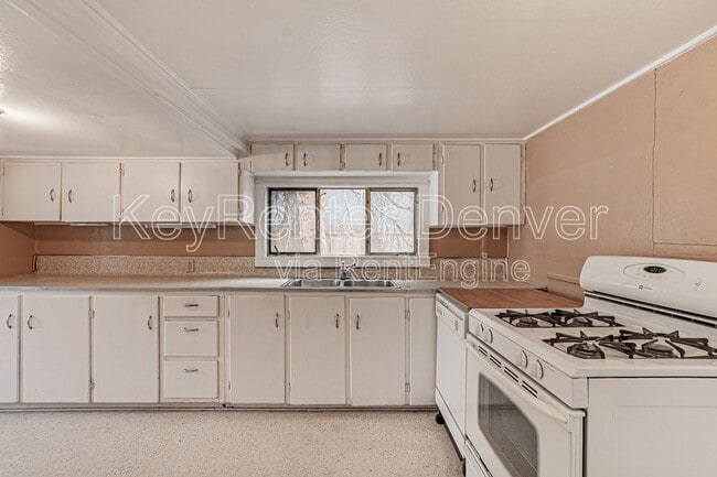 Building Photo - 3960 Wolff St