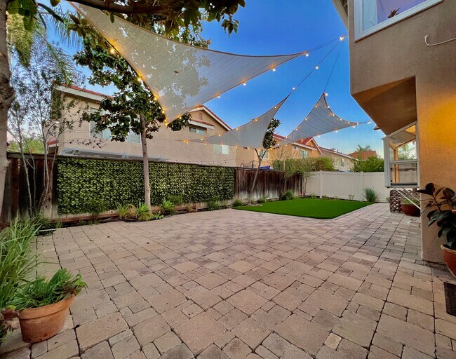 Building Photo - 28556 Rancho-Laguna