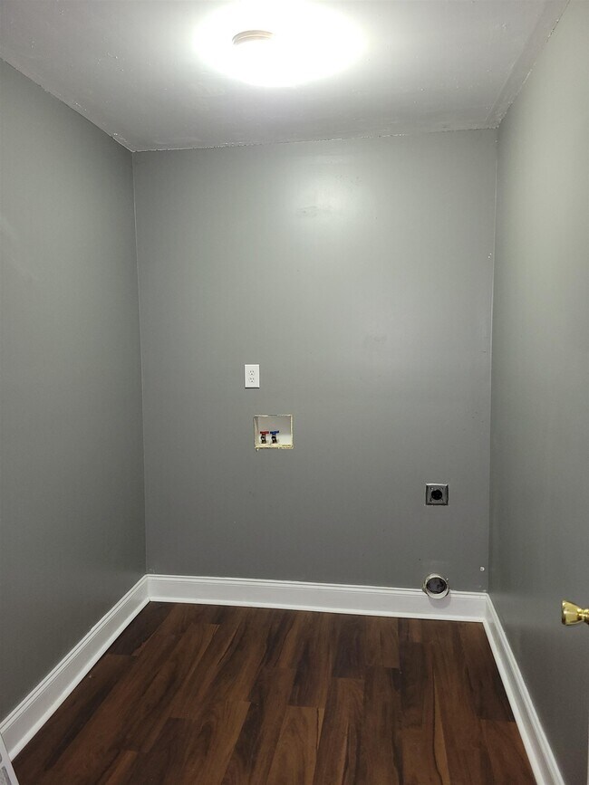 Building Photo - 377 Walker Field Ln