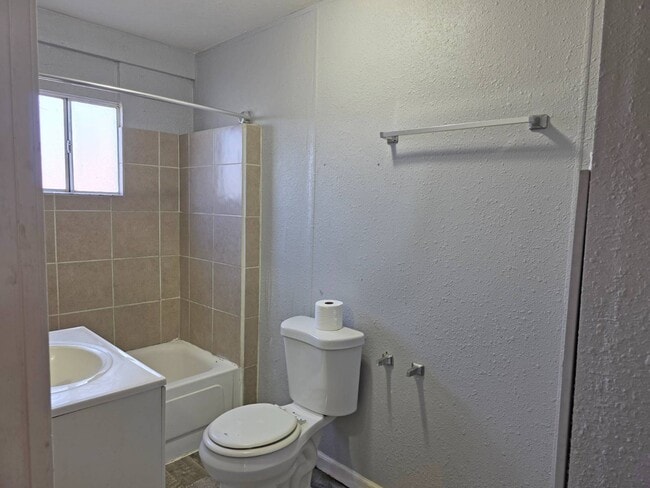 Building Photo - 10600 State Hwy 59