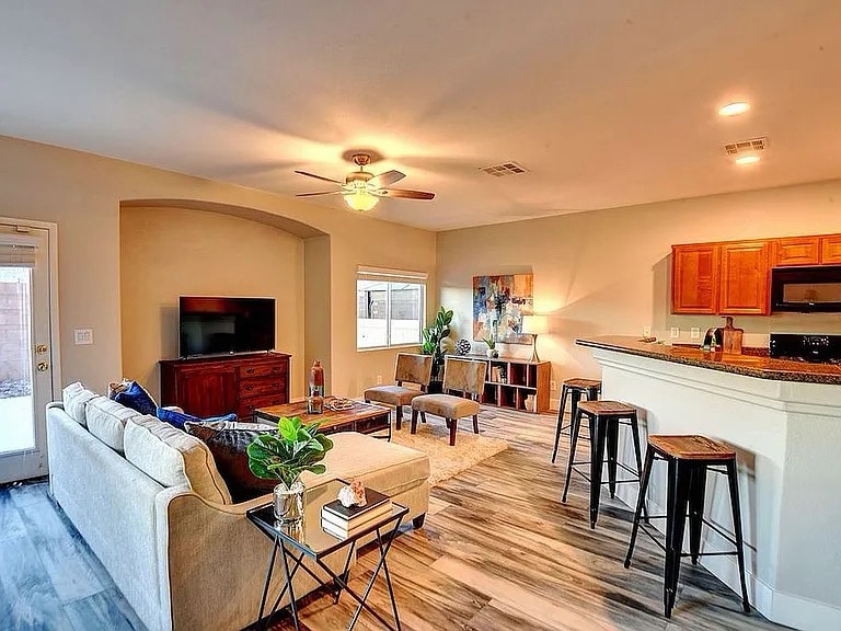 Building Photo - 6661 Lookout Lodge Ln