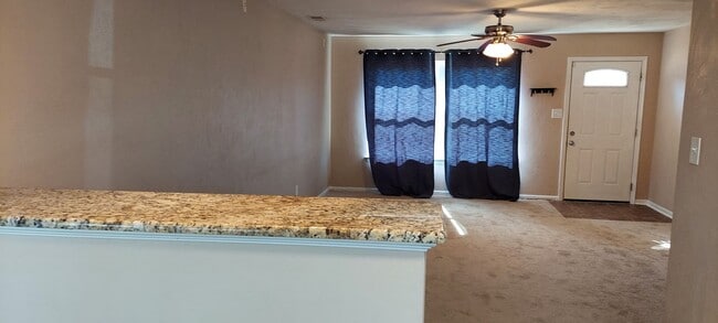 Building Photo - Magic Hollow