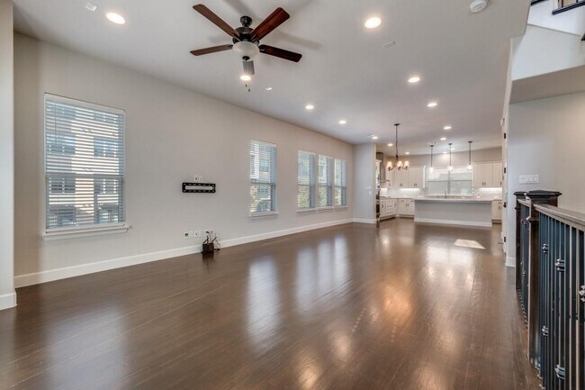 Building Photo - 8202 Laflin Ln