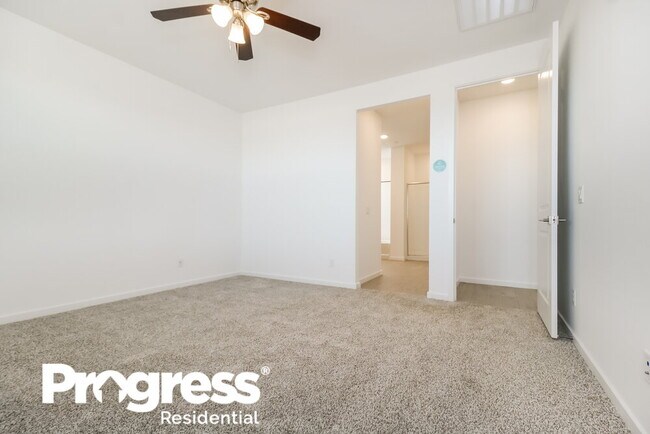 Building Photo - 5939 N 201st Ln