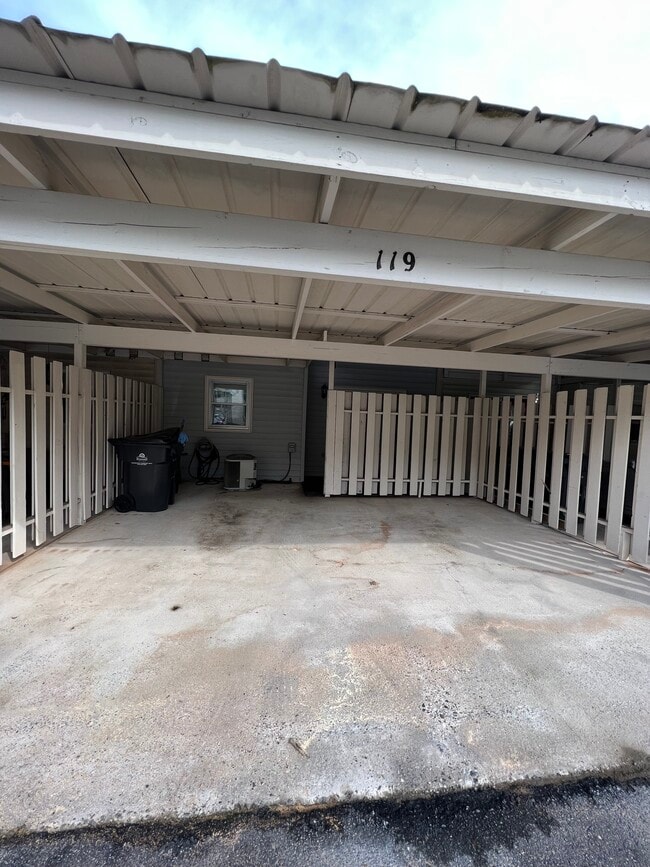 Building Photo - 119 Old Ferry Way