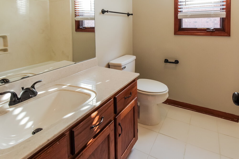 Building Photo - 7182 Golden Oaks Loop E