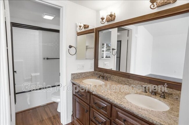 Building Photo - 28012 Florence Ln