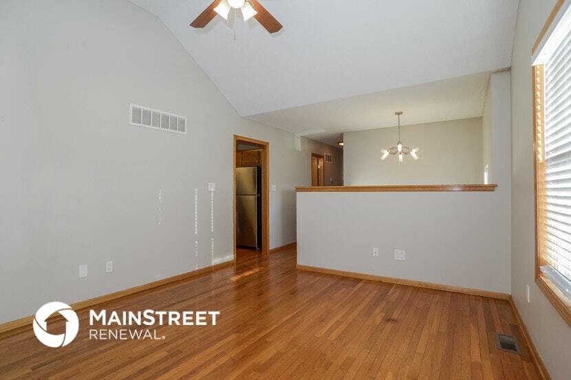 Building Photo - 1222 SW Windcrest Ct