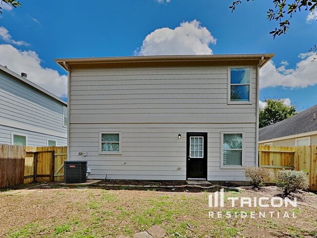 Building Photo - 7711 Cypress Edge Dr