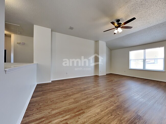 Building Photo - 4809 Palm Ridge Dr