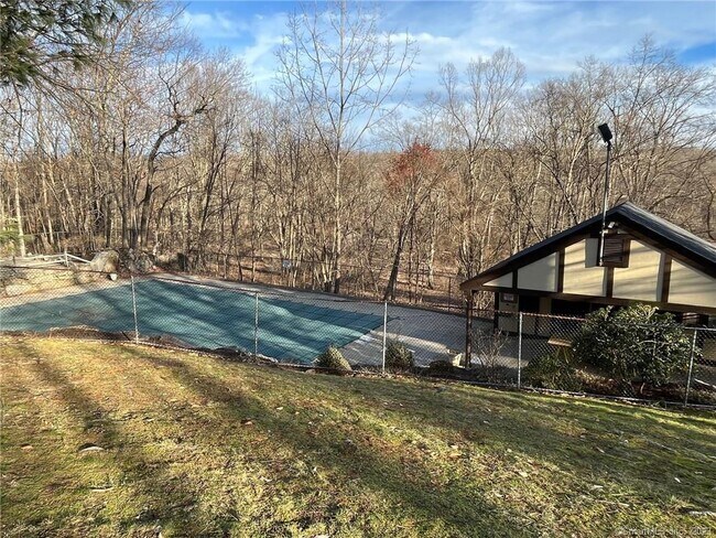 Building Photo - 7 Eden Ct