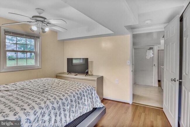 Building Photo - 7039 Calamo St