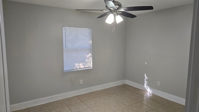 Building Photo - 1310 N 16th St