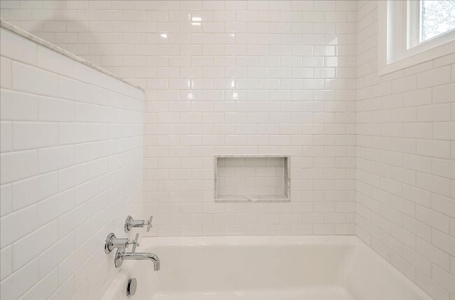 Building Photo - Light Filled Newly Remodeled Home w/ Fanta...